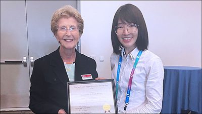 The 2024 Kidger Scholarship Award was presented to Sherry at SPIE Optics + Photonics 2024, San Diego California, by Tina Kidger, 20 August 2024. | ϲֱ