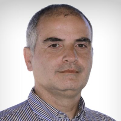 manuel-mota-headshot.jpg